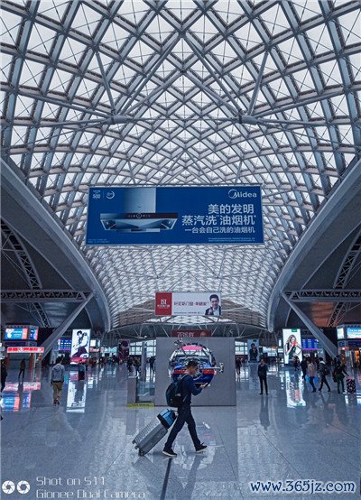 尽情享受深圳的奢华娱乐服务